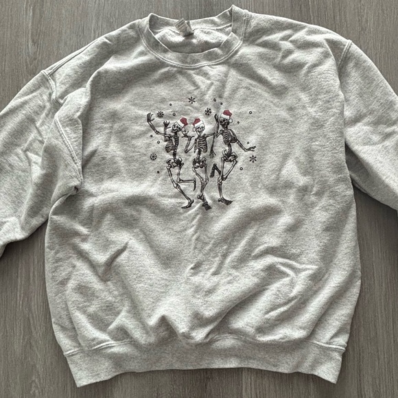 Gildan Light Gray Fleece Sweatshirt - Picture 1 of 4